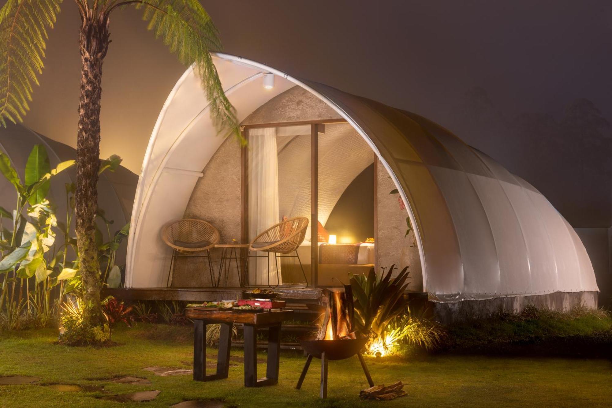 Pramana Zahill 4*